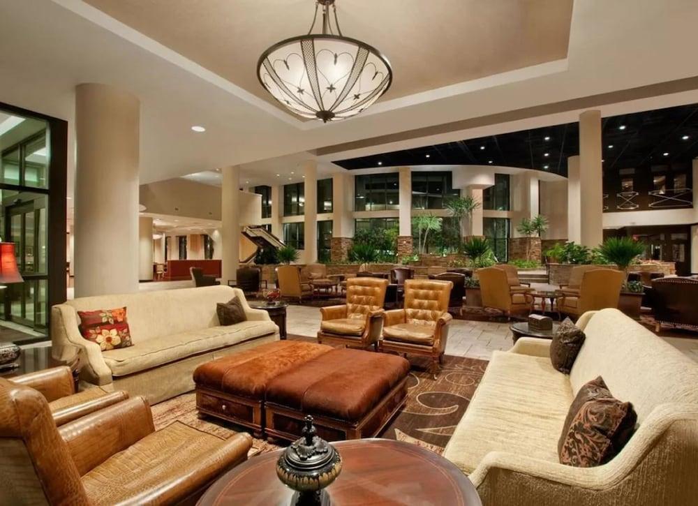 Hotel Embassy Riverwalk-downtown
